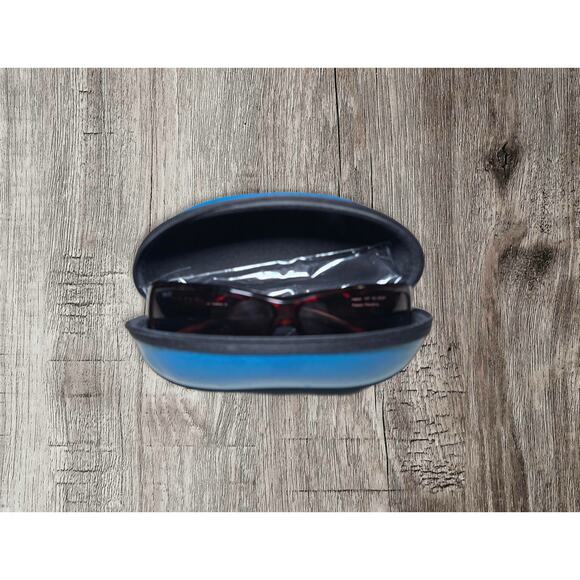 Costa Del Mar sunglasses with case
